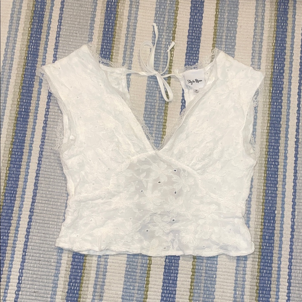 Elegant White Floral Lace Going Out Top. Open Back